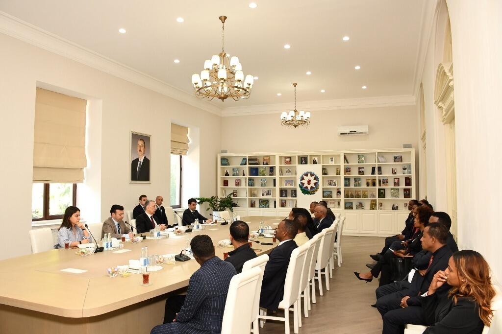 Bakı şəhərində WUF13 çərçivəsində xarici qonaqlarla görüşlər keçirilib