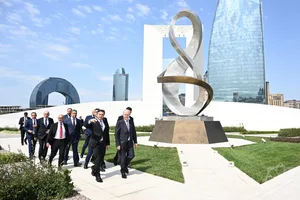 Fələstin Dövlətinin Baş naziri Bakıda Zəfər parkını ziyarət edib