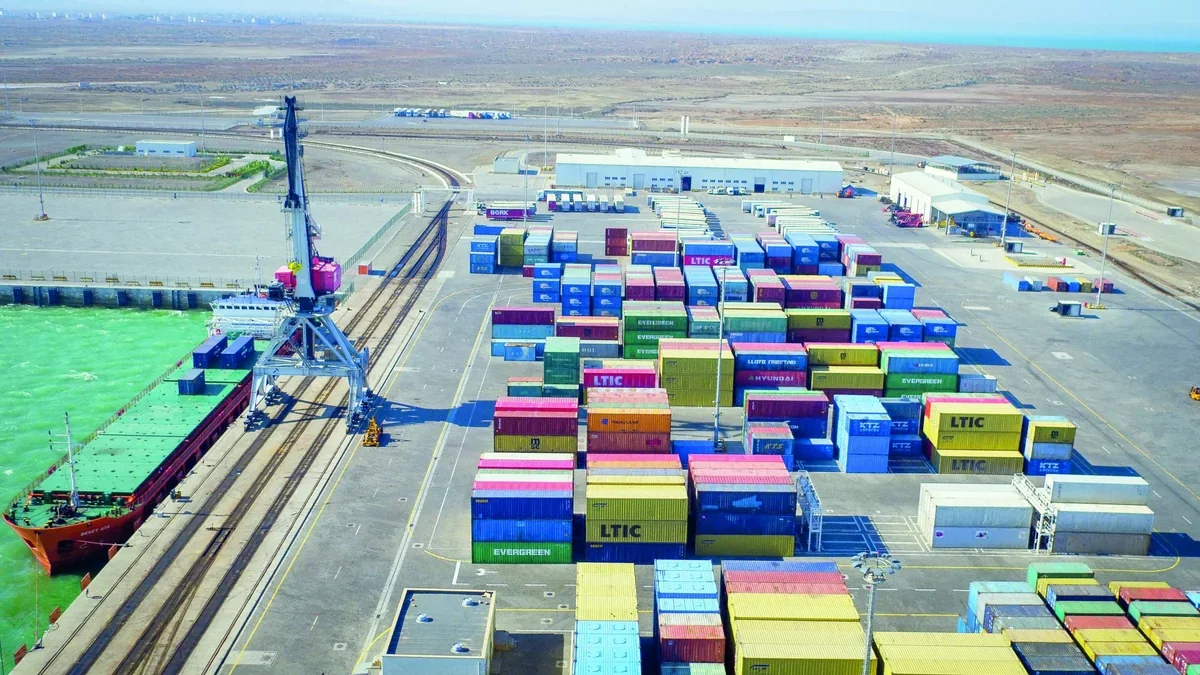 Бакпорт за 7 месяцев перевалил более 72 тыс. TEU контейнеров