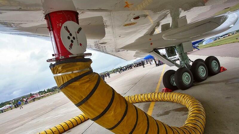 Казахстан хочет начать поставки авиатоплива из Азербайджана