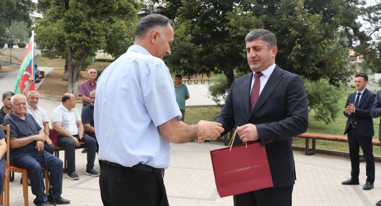 Növbəti köç karvanı Xankəndiyə çatıb, ailələrə evlərin açarları təqdim olunub
