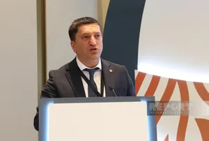 Гусейн Гусейнов: Инвестиции в чистую энергетику вдвое превышают вложения в ископаемое топливо