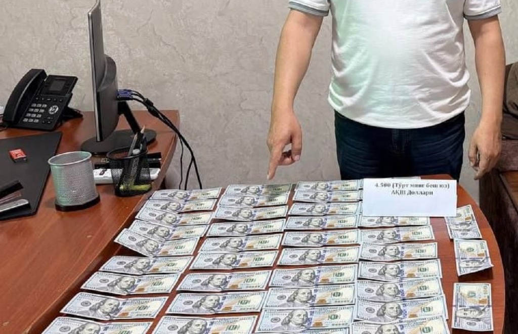 Юрист РЭС попался на взятке в 5 тысяч долларов за обещание списать многомиллионный штраф сырному цеху