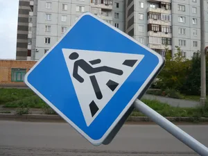 В Баку автомобиль сбил насмерть пешехода