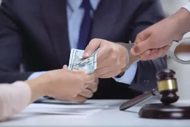В Фергане задержали Мансура Арипова по делу о вымогательстве