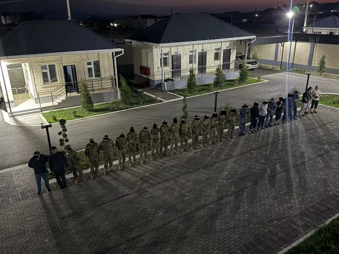 В ГКНБ Кыргызстана рассказали о задержании пограничников и таможенников на КПП «Кадамжай» и «Чечме»