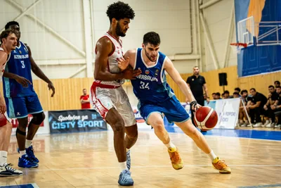 Азербайджан обыграл Швейцарию на чемпионате Европы