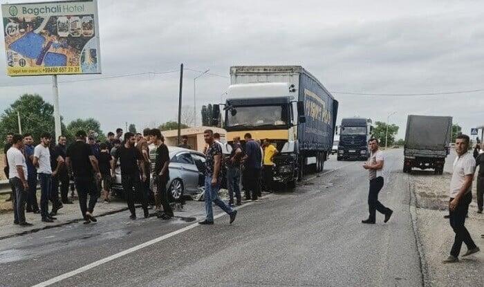 Şabranda ağır qəza: Ölən var