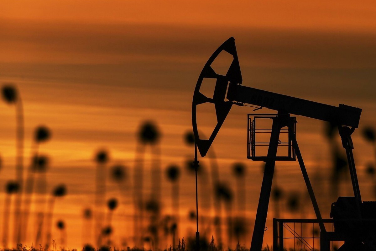 Азербайджанская нефть подешевела почти на $2