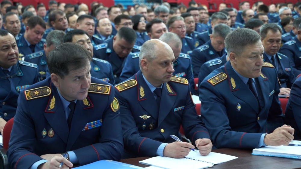 Казахстанцев предупредили о новых правилах использования электросамокатов