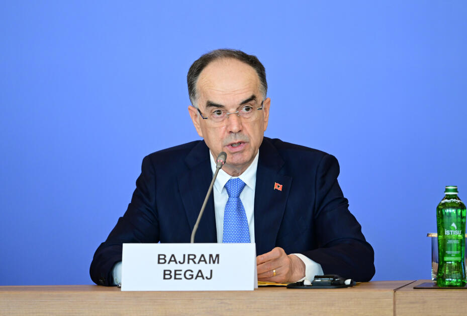 Президент Албании поздравил Президента Ильхама Алиева