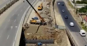 В Баку строят новый мост на месте аварийного