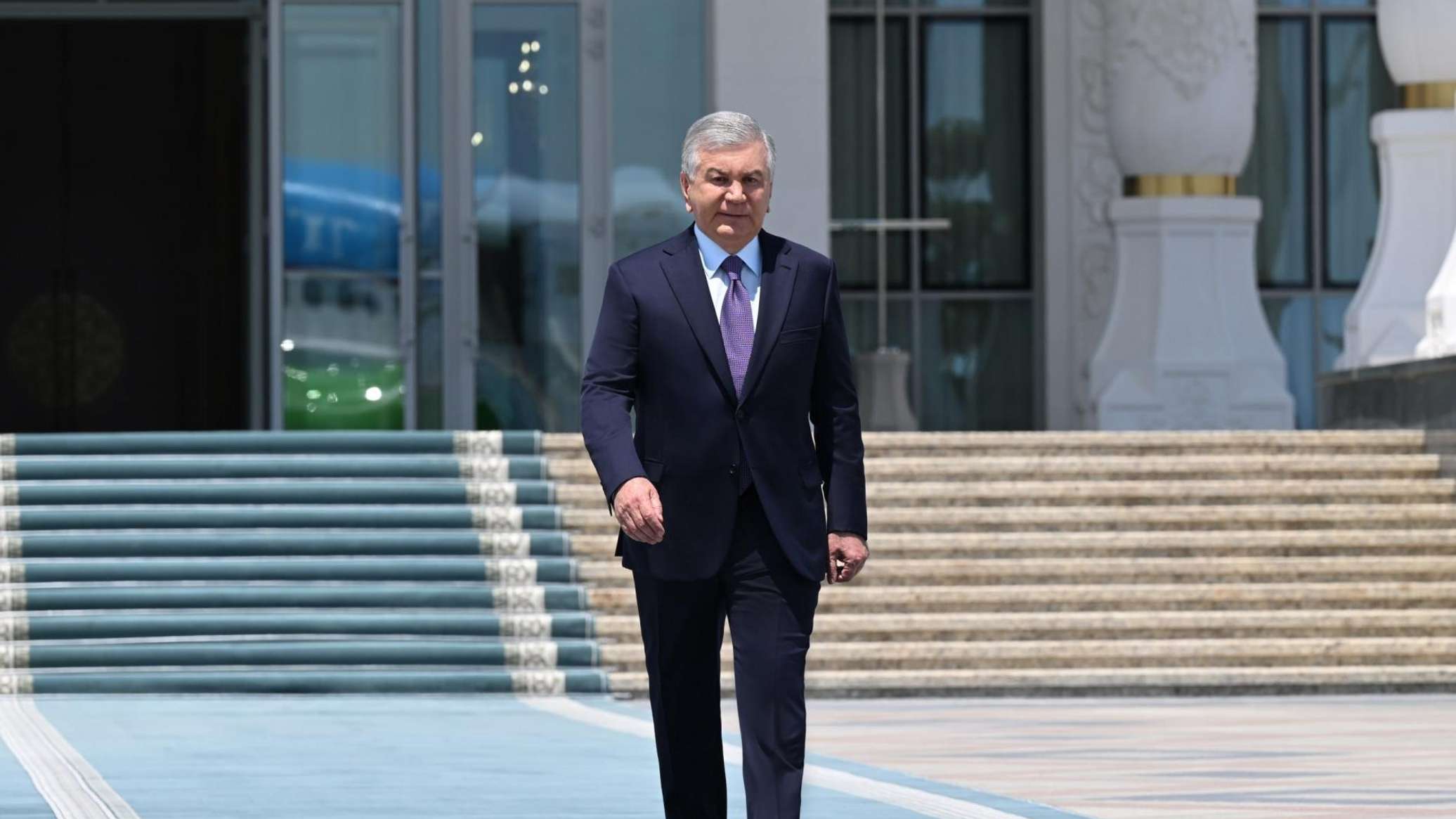 Шавкат Мирзиёев вылетел в Минск