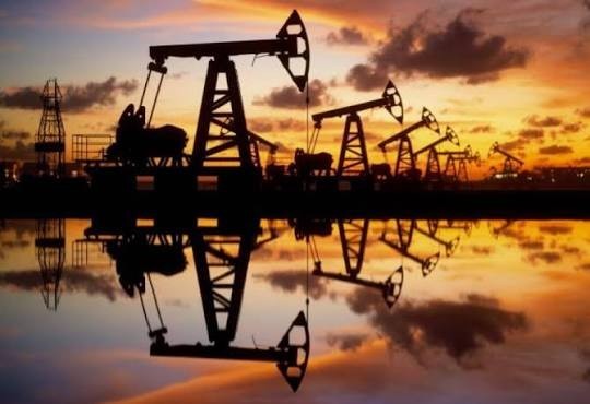 Цена на нефть марки Azeri Light (CIF) снизилась на 5,05 доллара
