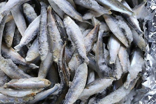 Кыргызстан сократил импорт мороженой рыбы на 42% в январе-мае