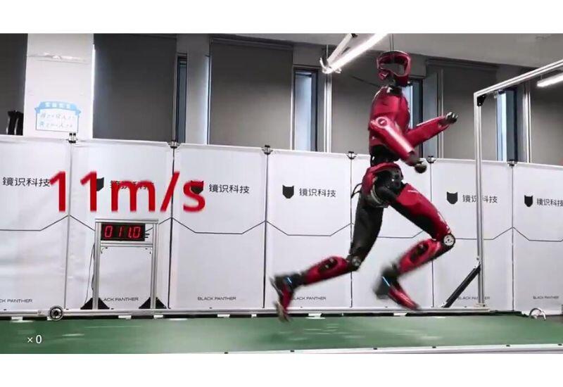 Çin robotu Bolt 11 m/s sürətə çatdı
