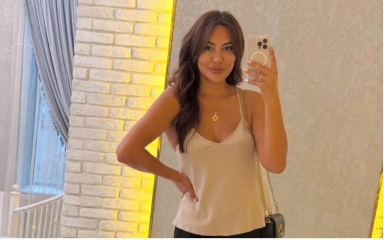 "By Ella" ləqəbli bloger azadlığa buraxıldı