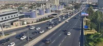 На ряде улиц и проспектов Баку затруднено движение транспорта