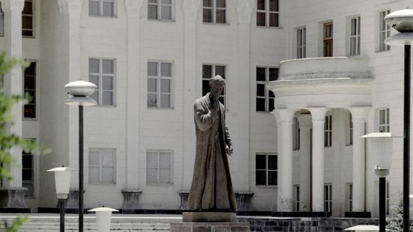 Почему вывозят экспонаты из Музея литературы Алишера Навои — ответ Академии наук РУз
