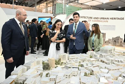 Вице-президент Фонда Гейдара Алиева Лейла Алиева и руководитель Баку Медиа Центра Арзу Алиева ознакомились с выставкой Urban Expo (ФОТО)