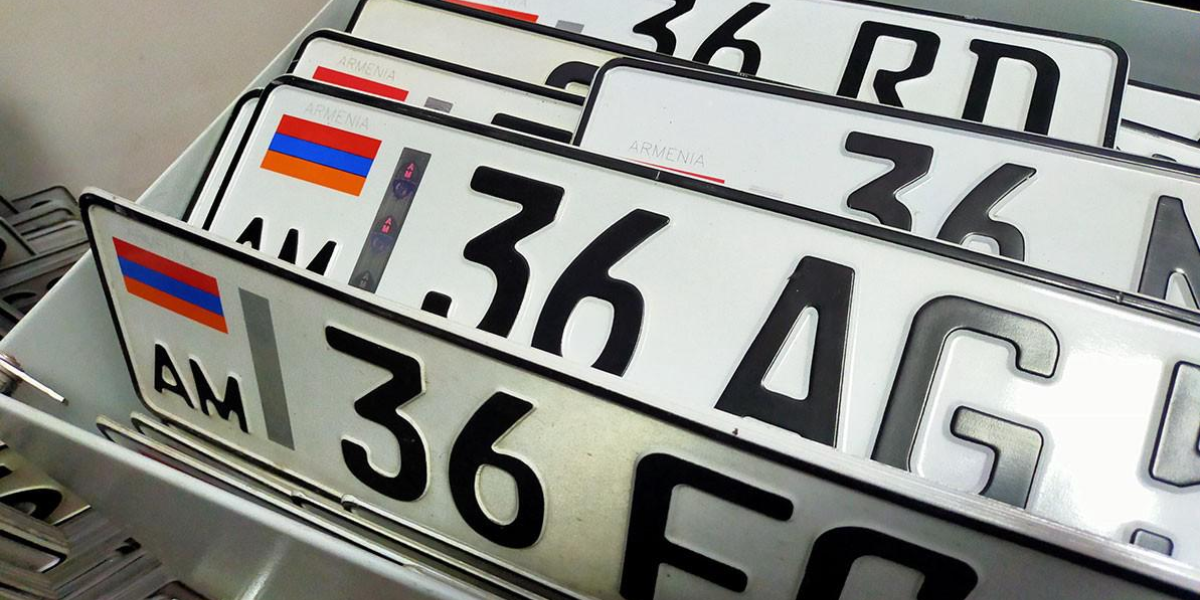 Власти предупредили владельцев авто с иностранными номерами
