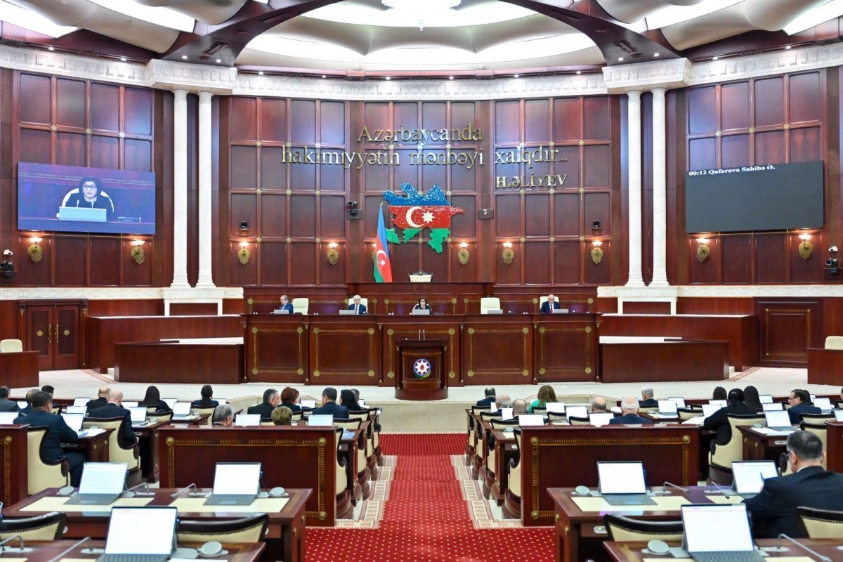 Milli Məclisin növbəti iclası başladı