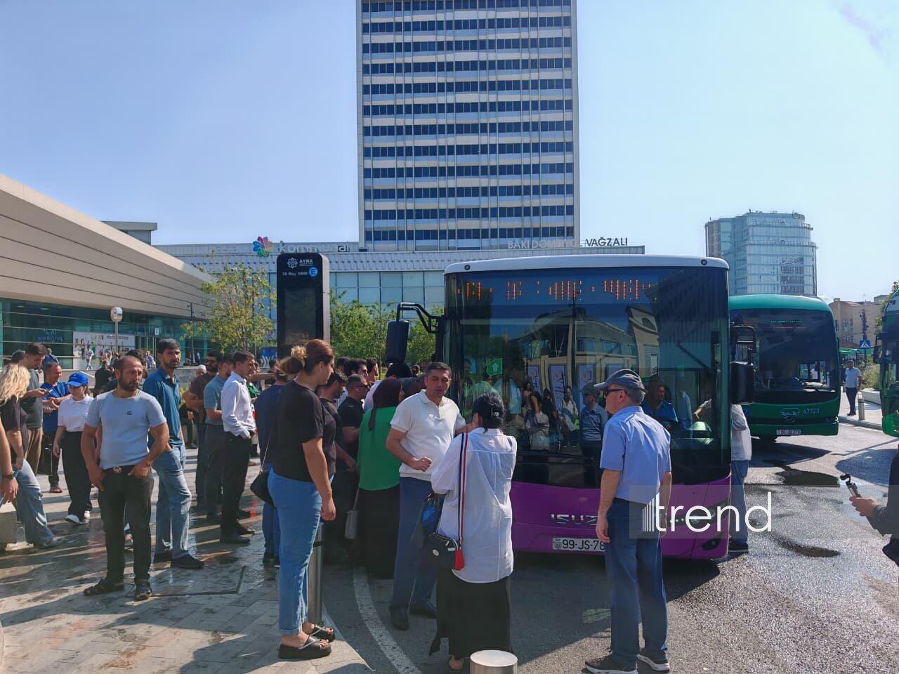 Metroda xətlərin ayrılması başladı: “28 May”da vəziyyət necədir?