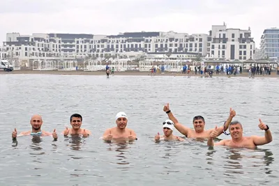 В Sea Breeze прошла массовая акция по плаванию в море
