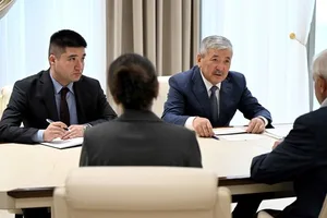 Глава Кабмина обсудил с почетным генконсулом КР в Баварии и Тюрингии развитие экономического сотрудничества