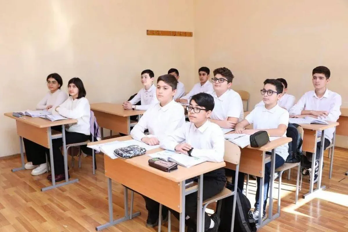 В Азербайджане с 20 августа начинается электронный перевод учащихся