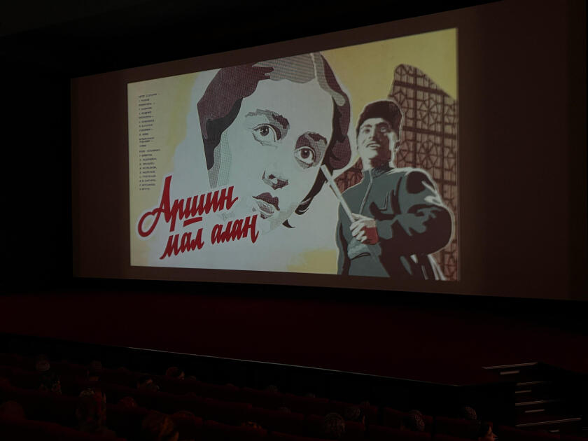 Türkmənistanda “Arşın mal alan” tammetrajlı bədii filminin nümayişi olub