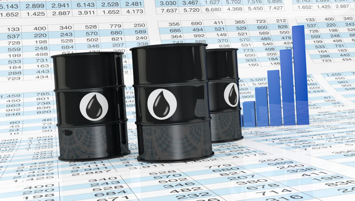 Котировки азербайджанской нефти снизились почти на 10%