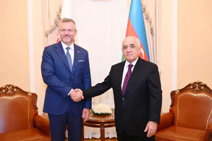 Əli Əsədov Slovakiya Prezidenti ilə görüşüb