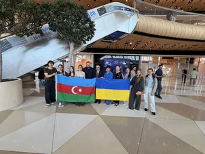 В Азербайджан прибыла группа украинских школьников и преподавателей из лицея имени Зарифы Алиевой