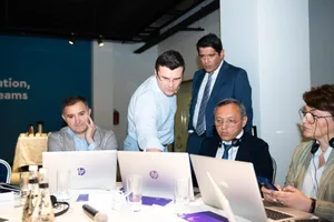 Yeni nəsil dövlət idarəçiləri qabaqcıl süni intellekt həllərini öyrənirlər