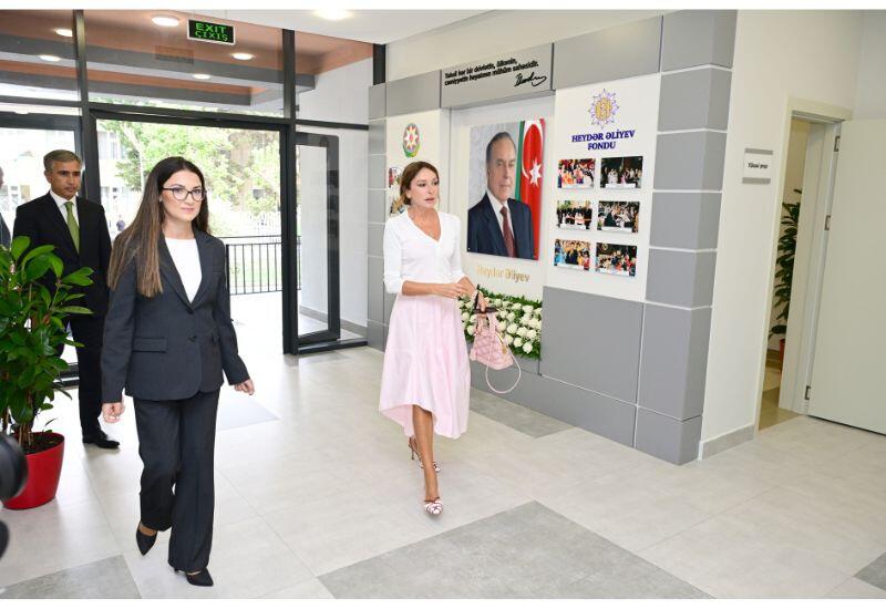 Birinci vitse-prezident Mehriban Əliyeva Bakının Nəsimi rayonunda yeni körpələr evi-uşaq bağçasının açılışında iştirak edib