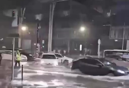 Tbilisi küçələri su altında qalıb