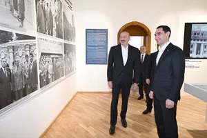 Президент Ильхам Алиев и Президент Сердар Бердымухамедов ознакомились в Шуше с выставкой "Гейдар Алиев и Карабах" (ФОТО)