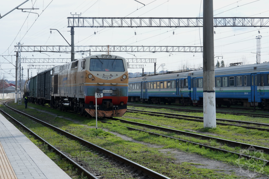 Из Азербайджана в Армению будут отправлены 18 вагонов с бензином и 8 вагонов с дизтопливом