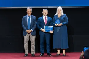 EBRD вновь признал Банк Республика самым активным банком-эмитентом в Азербайджане (ФОТО)