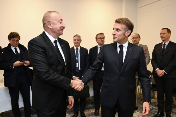 Макрон позвонил Алиеву: «Рассмотрели вопросы…»