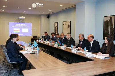 Азербайджан и Казахстан полностью перейдут на электронные разрешения для грузоперевозок