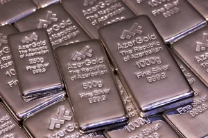 AzerGold впервые представил серебряные слитки на местном рынке