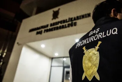 Dələduzluqda ittiham olunan şəxs Qazaxıstandan Azərbaycana ekstradisiya edilib