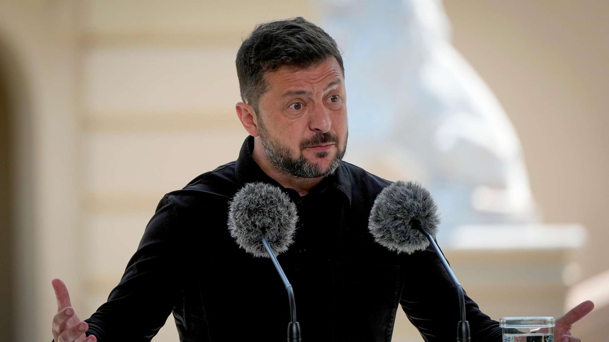 МИД РФ: У Зеленского желания допускать к власти альтернативных игроков