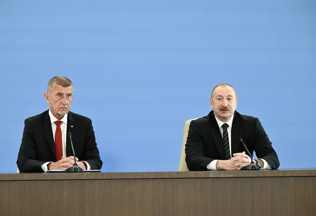 Prezident: "Biz Azərbaycanda böyük potensialı olan bərpaolunan enerji sahəsini fəal şəkildə inkişaf etdiririk"