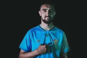 Так «Бурсаспор» представил Торала Байрамова