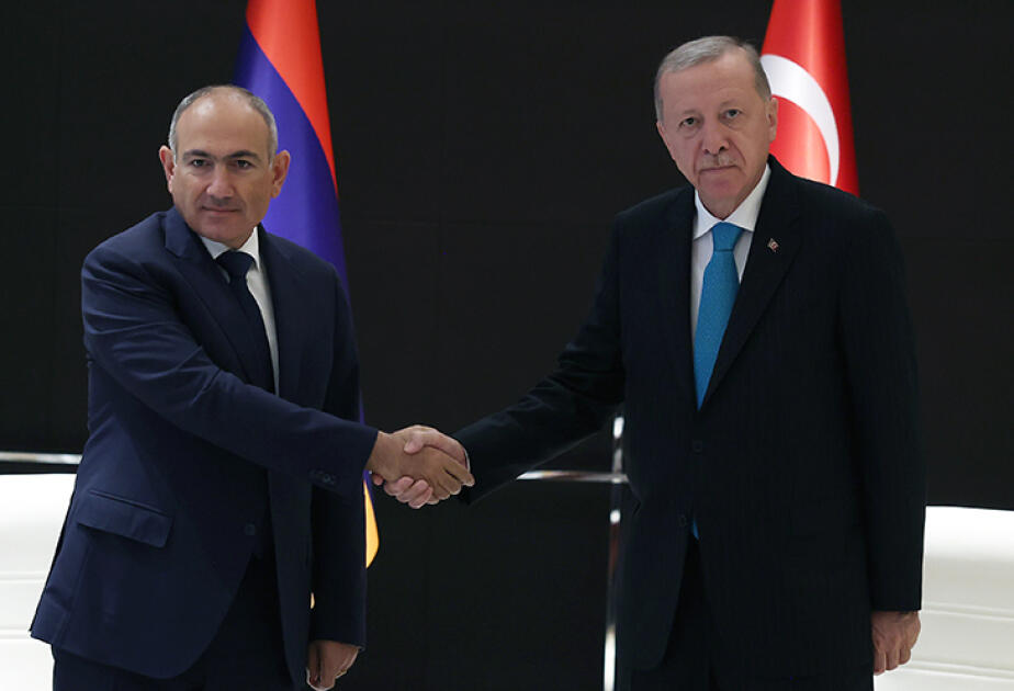Ərdoğan və Paşinyan təbrikləşiblər