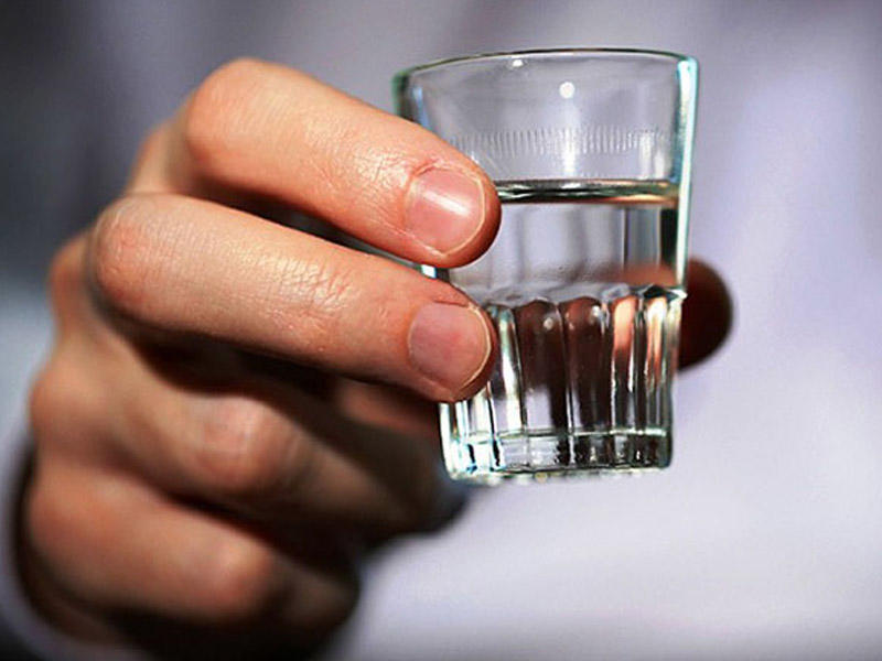 Az miqdarda spirtli içki bağırsaq xərçəngi riskini