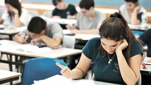 II və III ixtisas qrupları üzrə qəbul imtahanı keçirilib